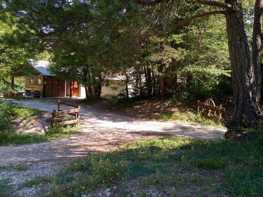 Camping Du Villard Thorame-Basse Zewnętrze zdjęcie